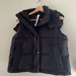Lululemon Puffer vest size 2 NEW
